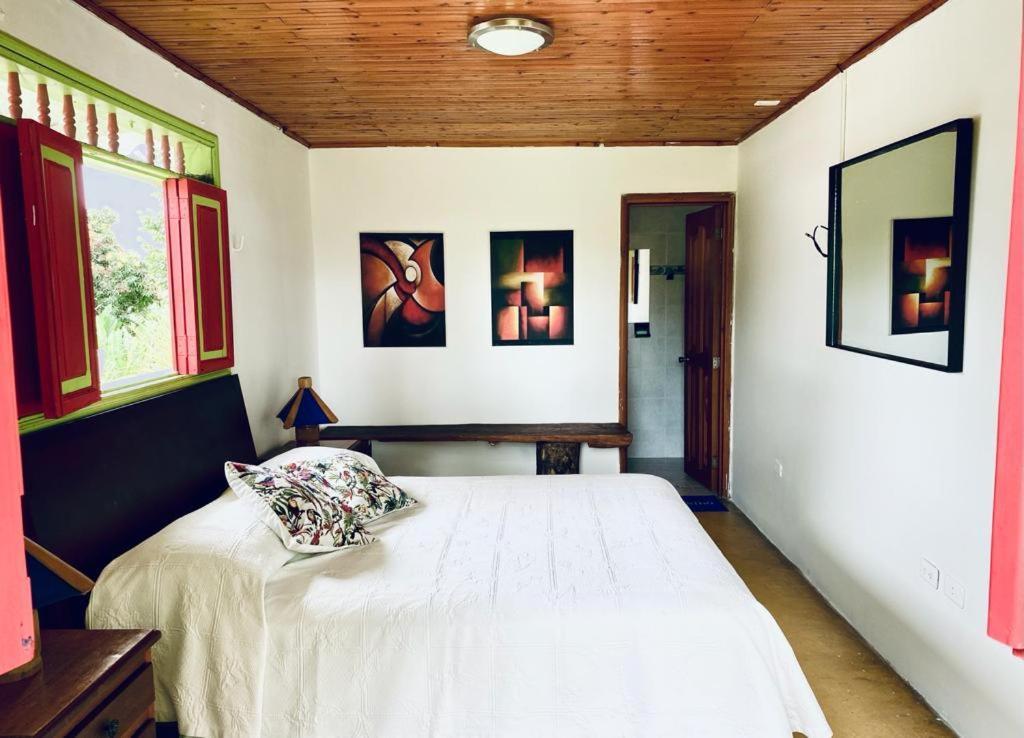 Finca Hotel El Laurel - Parque Del Cafe Монтенегро Екстериор снимка