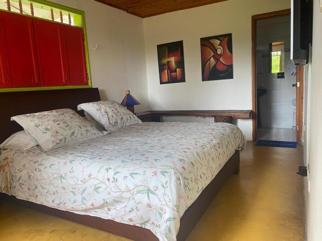 Finca Hotel El Laurel - Parque Del Cafe Монтенегро Екстериор снимка